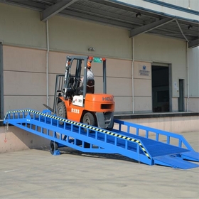 移動(dòng)式登車橋
