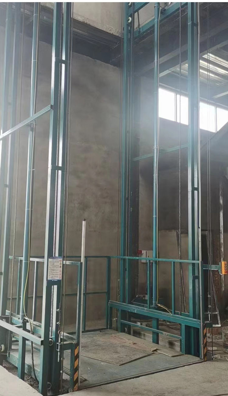 導(dǎo)軌式升降平臺(tái)